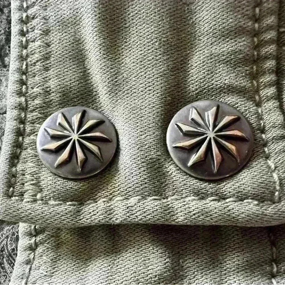 Athleta green mini skirt, size 2. EUC. - Picture 5 of 7